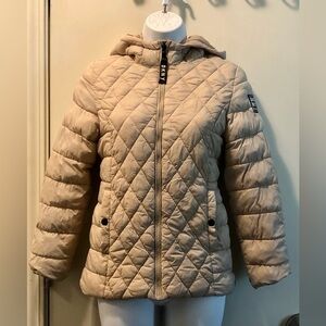 DKNY - CREAMY PUFFER JACKET WITH HOOD